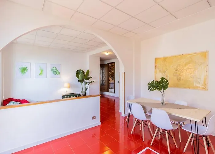 The Palm Apartment *